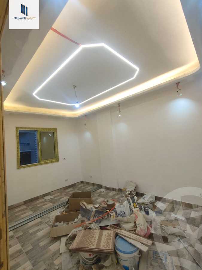 https://aqarmap.com.eg/ar/listing/6166038-for-sale-cairo-6th-of-october-el-ahyaa-neighborhood-2nd-divided-from-al-kafrawei-st