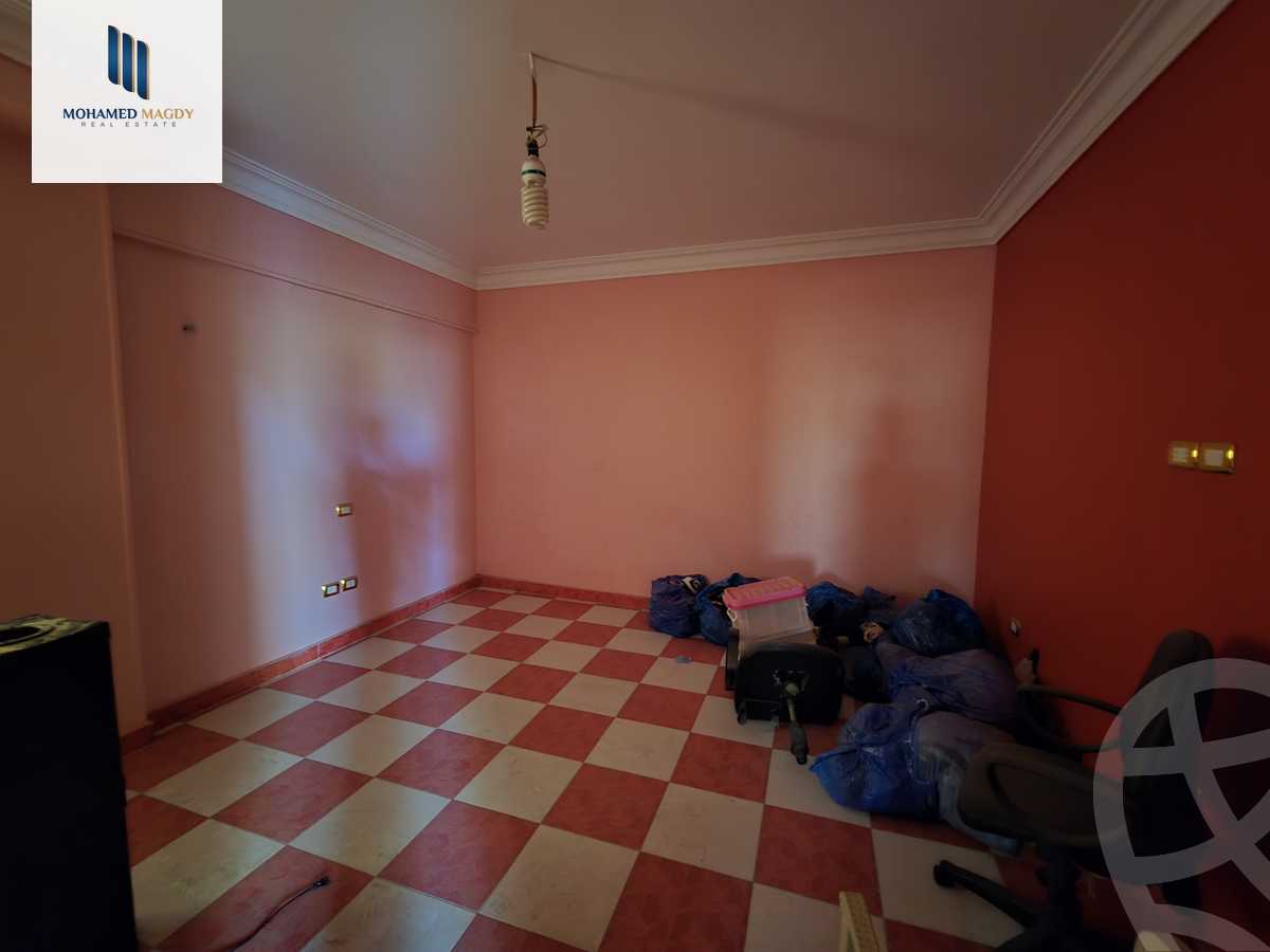 https://aqarmap.com.eg/ar/listing/6172948-for-sale-cairo-6th-of-october-garb-someed-neighborhood-13th-el-nargis-st