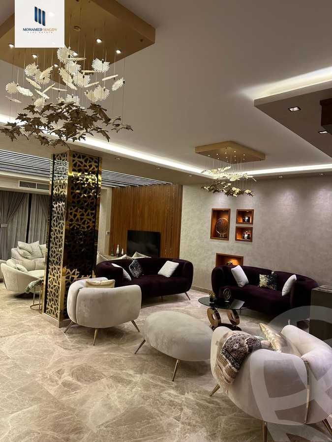 https://aqarmap.com.eg/en/listing/6228600-for-sale-cairo-el-sheikh-zayed-city-compounds-royal-city