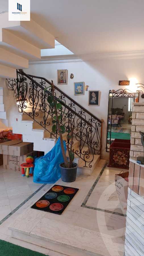 https://aqarmap.com.eg/ar/listing/6234040-for-sale-cairo-6th-of-october-featured-neighborhood-first-touristic-village-el-shaheed-mohammed-abdul-latif-alshimi-st