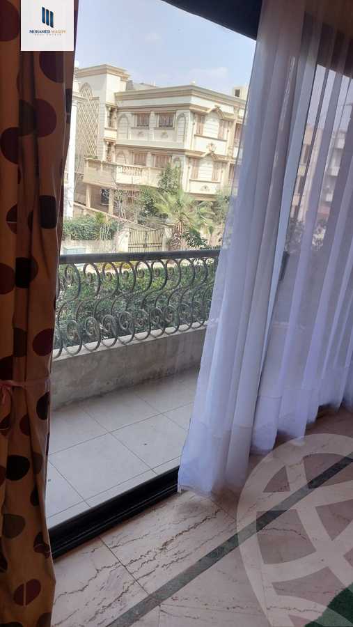 https://aqarmap.com.eg/ar/listing/6234040-for-sale-cairo-6th-of-october-featured-neighborhood-first-touristic-village-el-shaheed-mohammed-abdul-latif-alshimi-st
