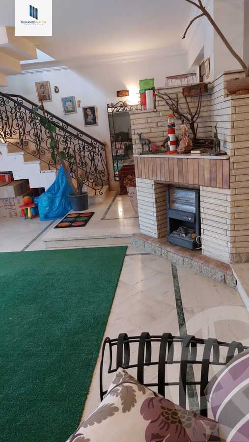 https://aqarmap.com.eg/ar/listing/6234040-for-sale-cairo-6th-of-october-featured-neighborhood-first-touristic-village-el-shaheed-mohammed-abdul-latif-alshimi-st