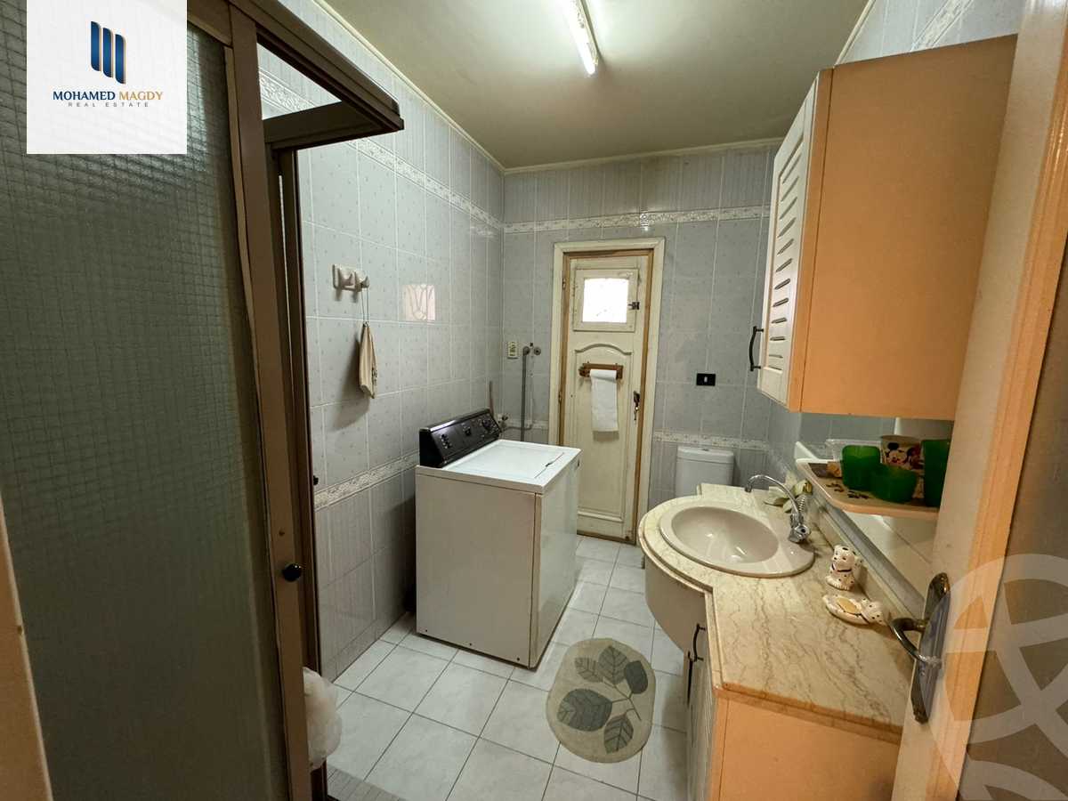 https://aqarmap.com.eg/ar/listing/6234040-for-sale-cairo-6th-of-october-featured-neighborhood-first-touristic-village-el-shaheed-mohammed-abdul-latif-alshimi-st