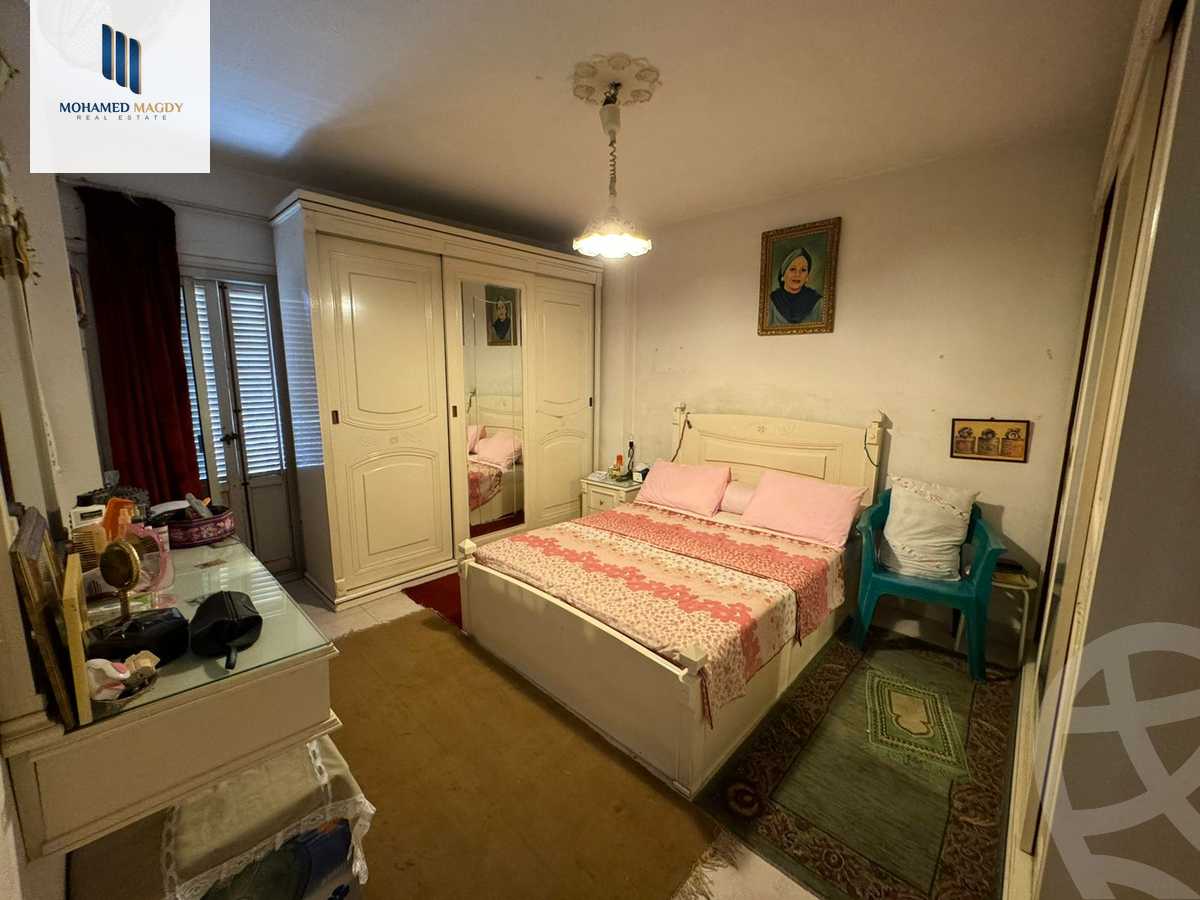 https://aqarmap.com.eg/ar/listing/6234040-for-sale-cairo-6th-of-october-featured-neighborhood-first-touristic-village-el-shaheed-mohammed-abdul-latif-alshimi-st
