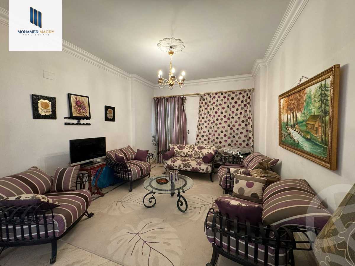 https://aqarmap.com.eg/ar/listing/6234040-for-sale-cairo-6th-of-october-featured-neighborhood-first-touristic-village-el-shaheed-mohammed-abdul-latif-alshimi-st