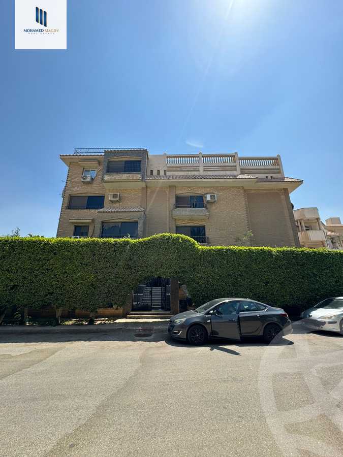 https://aqarmap.com.eg/ar/listing/6234040-for-sale-cairo-6th-of-october-featured-neighborhood-first-touristic-village-el-shaheed-mohammed-abdul-latif-alshimi-st