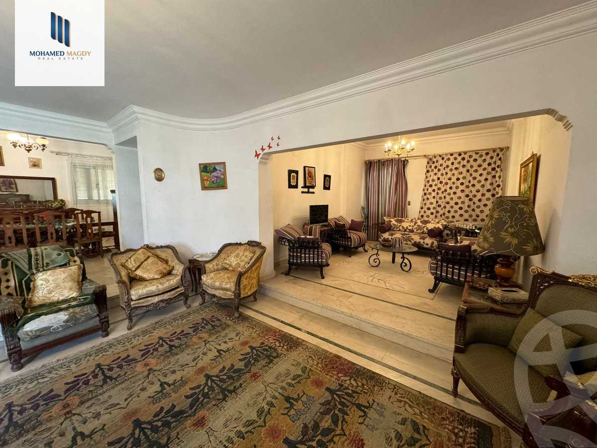 https://aqarmap.com.eg/ar/listing/6234040-for-sale-cairo-6th-of-october-featured-neighborhood-first-touristic-village-el-shaheed-mohammed-abdul-latif-alshimi-st