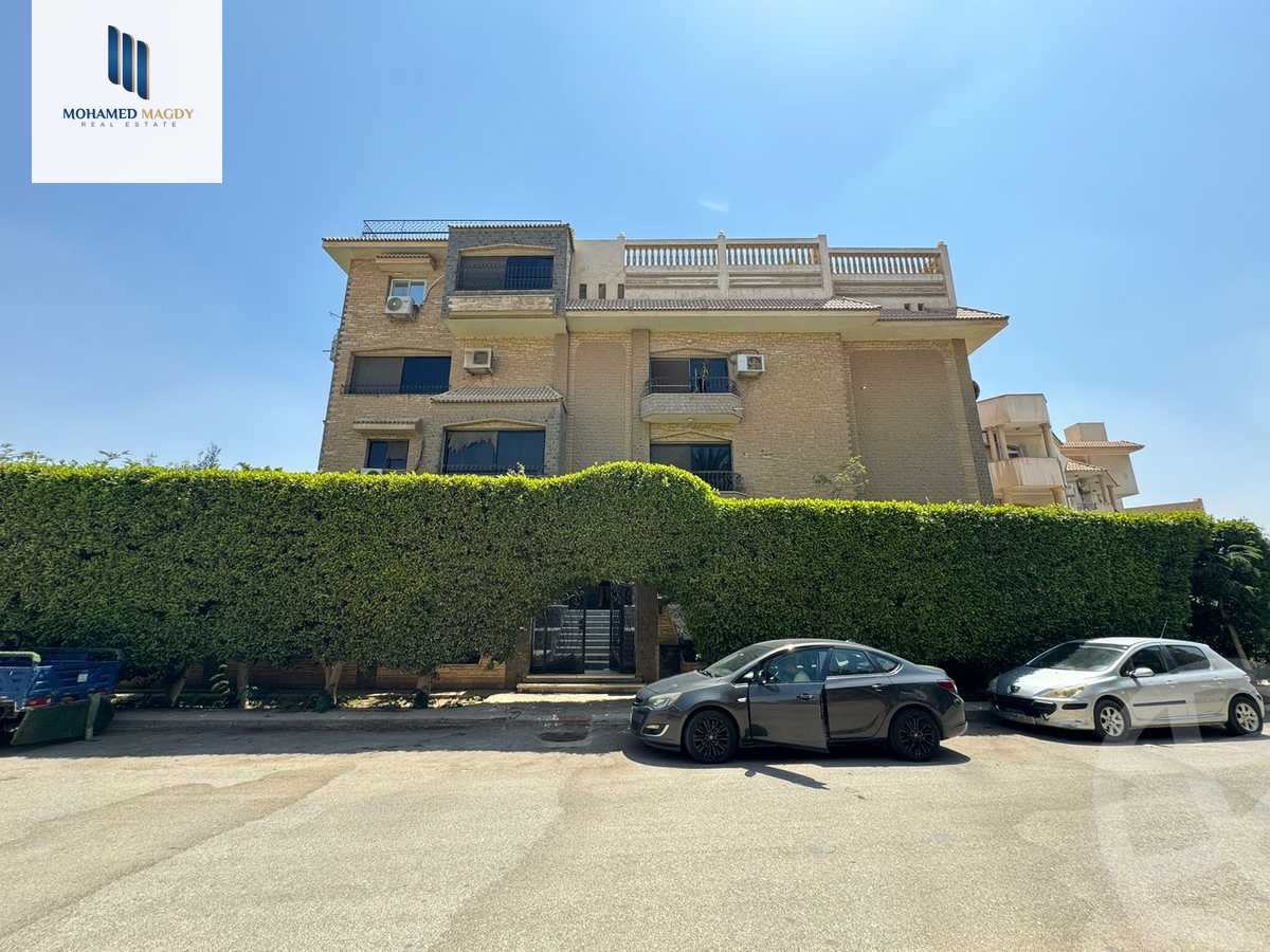 https://aqarmap.com.eg/ar/listing/6234040-for-sale-cairo-6th-of-october-featured-neighborhood-first-touristic-village-el-shaheed-mohammed-abdul-latif-alshimi-st