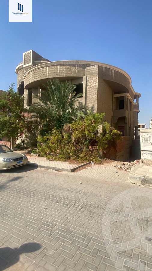 https://aqarmap.com.eg/en/listing/6254247-for-sale-cairo-6th-of-october-featured-neighborhood-first-touristic-village-el-shaheed-mohammed-abdul-latif-alshimi-st