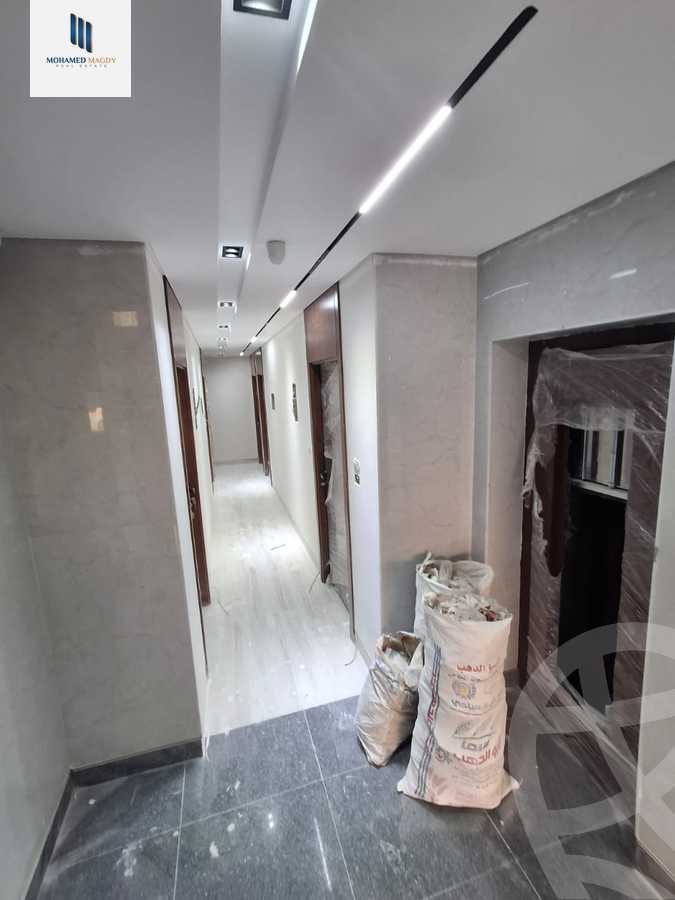 https://aqarmap.com.eg/ar/listing/6257211-for-sale-cairo-6th-of-october-el-ahyaa-neighborhood-1st-al-maahad