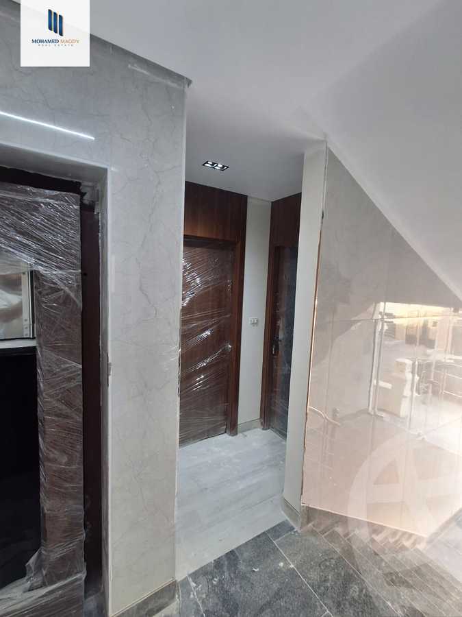 https://aqarmap.com.eg/ar/listing/6257211-for-sale-cairo-6th-of-october-el-ahyaa-neighborhood-1st-al-maahad