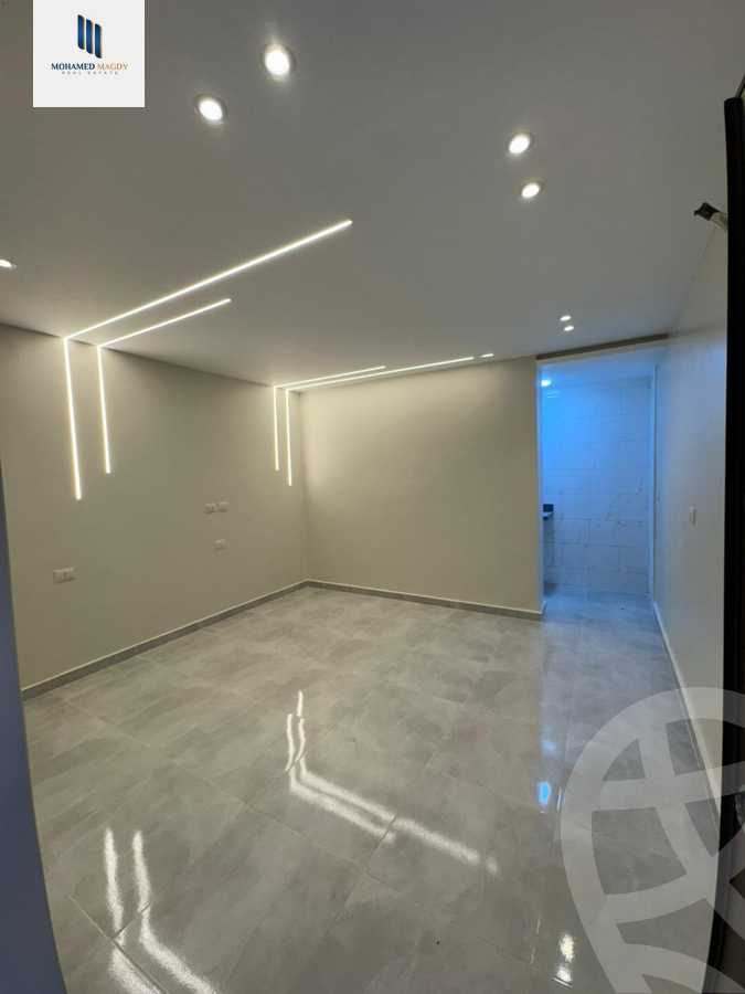 https://aqarmap.com.eg/en/listing/6262742-for-sale-cairo-6th-of-october-el-ahyaa-neighborhood-1st-al-maahad