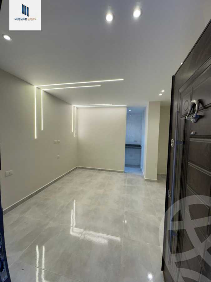 https://aqarmap.com.eg/en/listing/6262742-for-sale-cairo-6th-of-october-el-ahyaa-neighborhood-1st-al-maahad