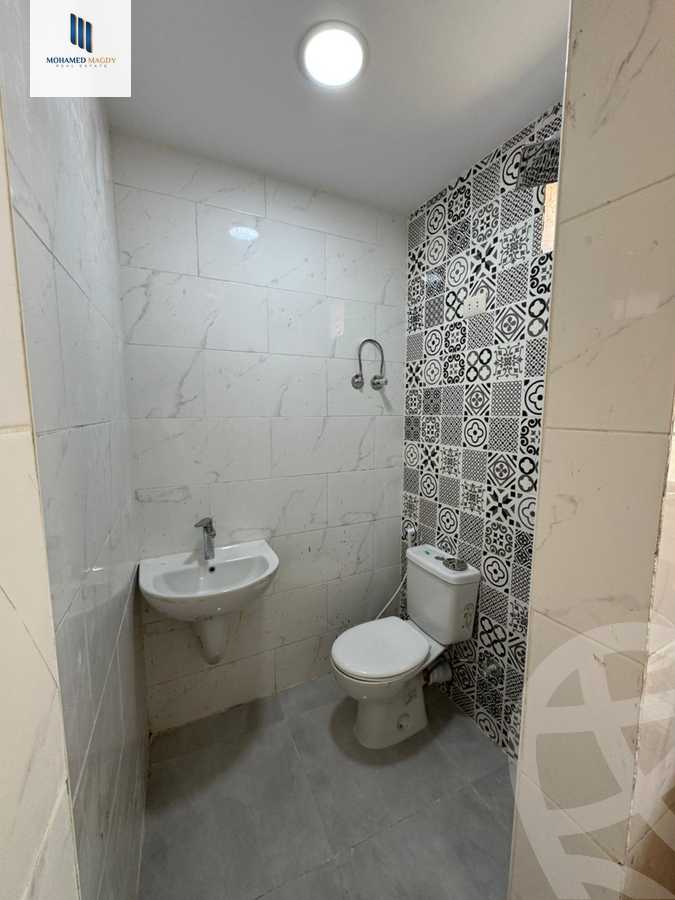 https://aqarmap.com.eg/en/listing/6262742-for-sale-cairo-6th-of-october-el-ahyaa-neighborhood-1st-al-maahad