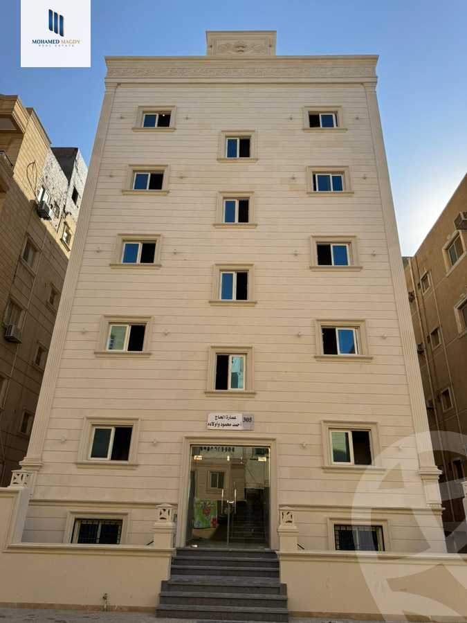 https://aqarmap.com.eg/en/listing/6262742-for-sale-cairo-6th-of-october-el-ahyaa-neighborhood-1st-al-maahad