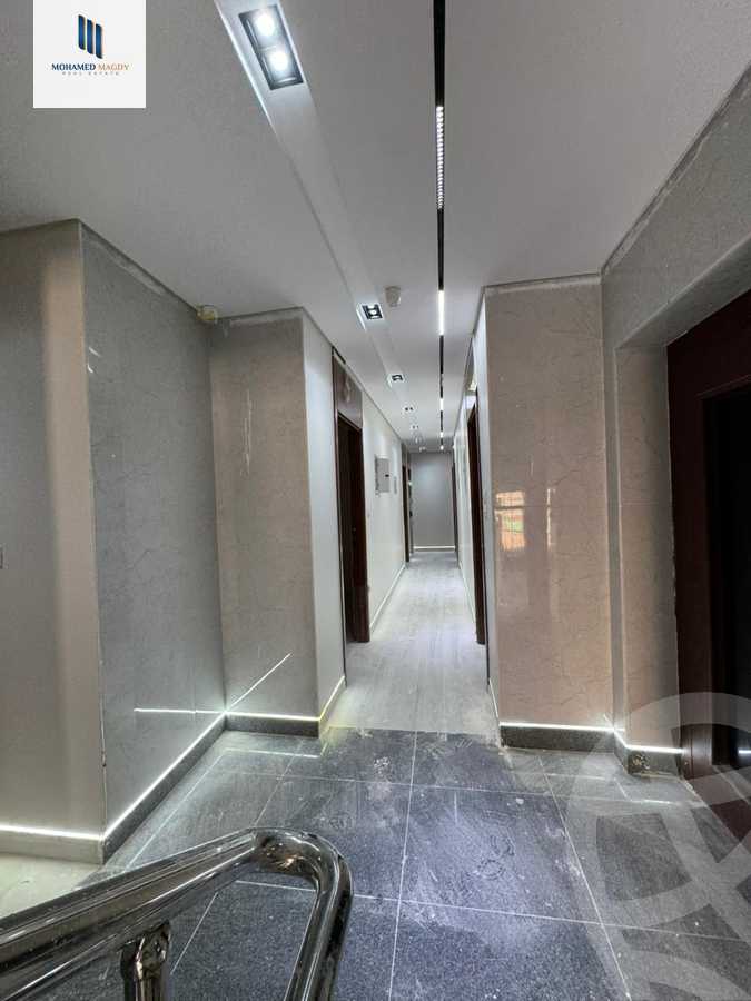 https://aqarmap.com.eg/en/listing/6262742-for-sale-cairo-6th-of-october-el-ahyaa-neighborhood-1st-al-maahad