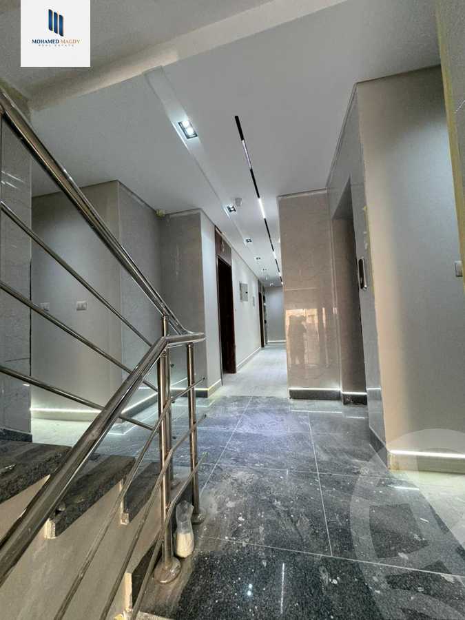 https://aqarmap.com.eg/en/listing/6262742-for-sale-cairo-6th-of-october-el-ahyaa-neighborhood-1st-al-maahad