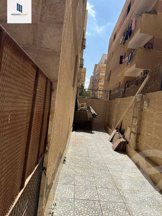https://aqarmap.com.eg/ar/listing/6300824-for-sale-cairo-6th-of-october-el-ahyaa-neighborhood-2nd-divided-from-al-kafrawei-st