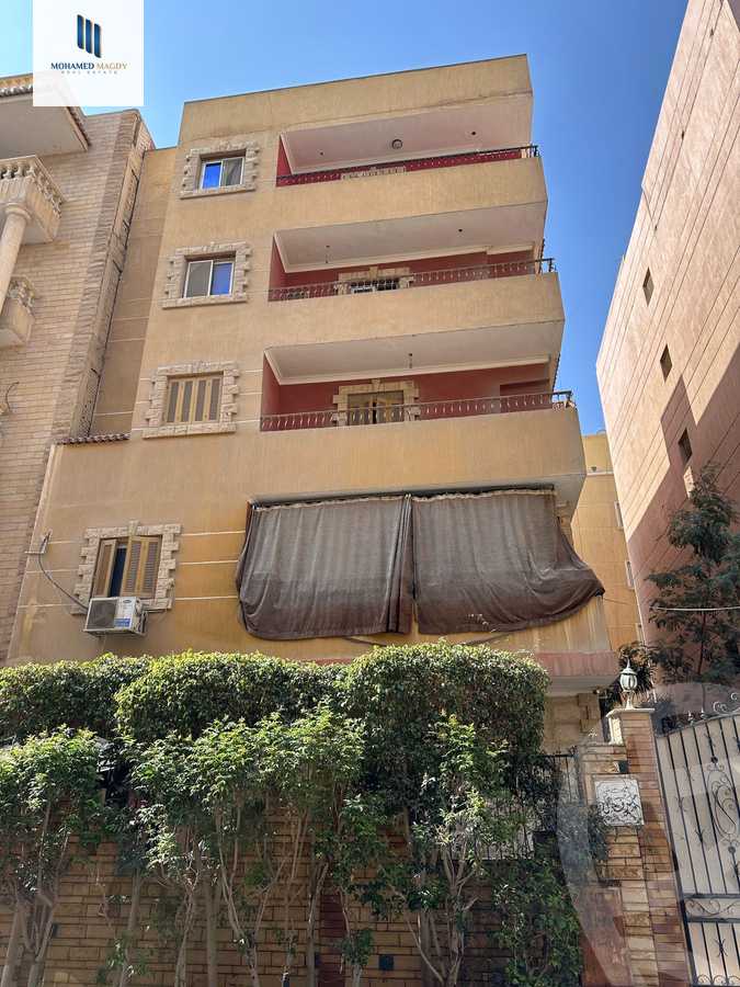 https://aqarmap.com.eg/ar/listing/6300824-for-sale-cairo-6th-of-october-el-ahyaa-neighborhood-2nd-divided-from-al-kafrawei-st