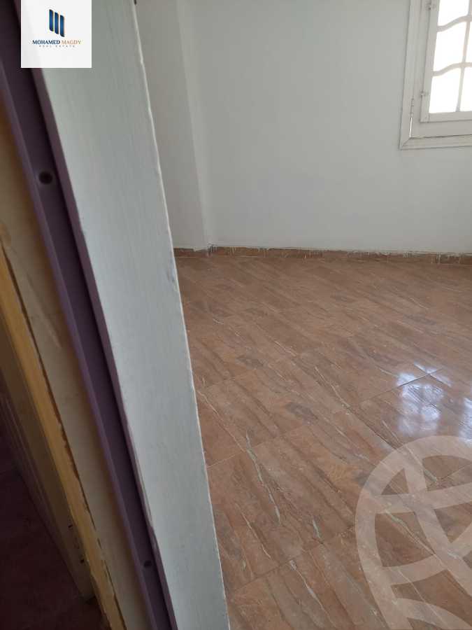 https://aqarmap.com.eg/ar/listing/6301056-for-sale-cairo-el-sheikh-zayed-city-el-hay-el-hady-ashaer-area-1-street-10