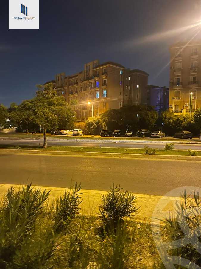 https://aqarmap.com.eg/en/listing/6303451-for-sale-cairo-el-sheikh-zayed-city-el-hay-el-thaleth-ashaer-area-3-el-salam-st