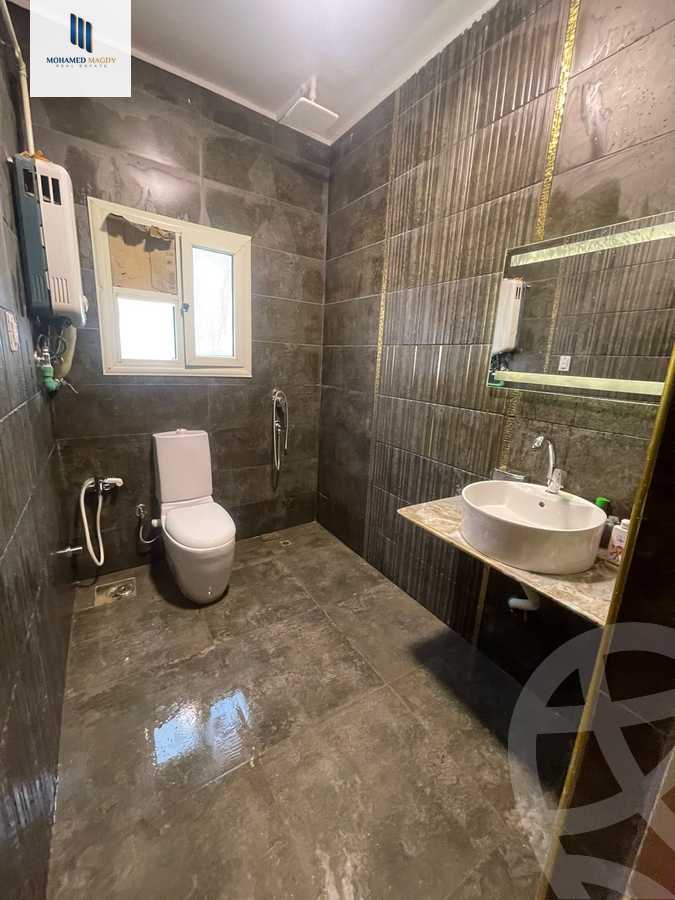 https://aqarmap.com.eg/en/listing/6303451-for-sale-cairo-el-sheikh-zayed-city-el-hay-el-thaleth-ashaer-area-3-el-salam-st