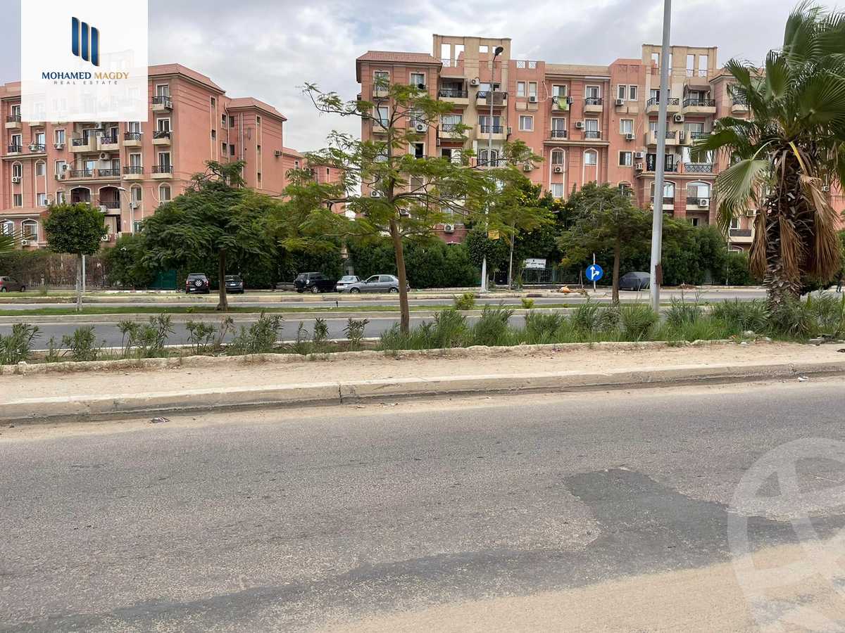 https://aqarmap.com.eg/en/listing/6303451-for-sale-cairo-el-sheikh-zayed-city-el-hay-el-thaleth-ashaer-area-3-el-salam-st