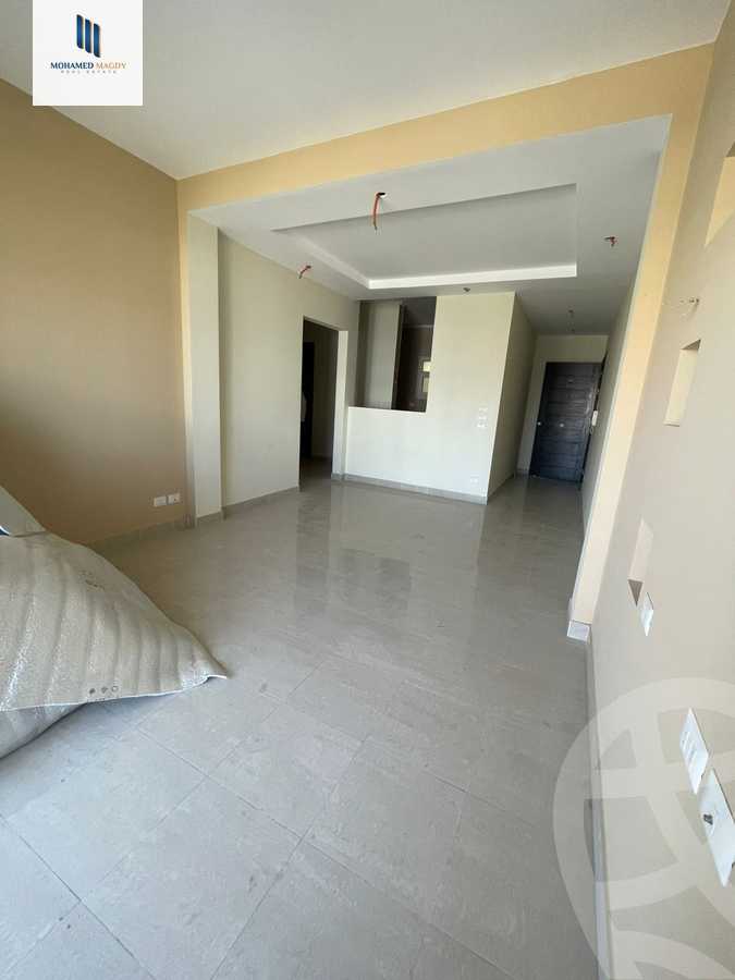 https://aqarmap.com.eg/ar/listing/6328595-for-sale-cairo-el-sheikh-zayed-city-compounds-dh-drys