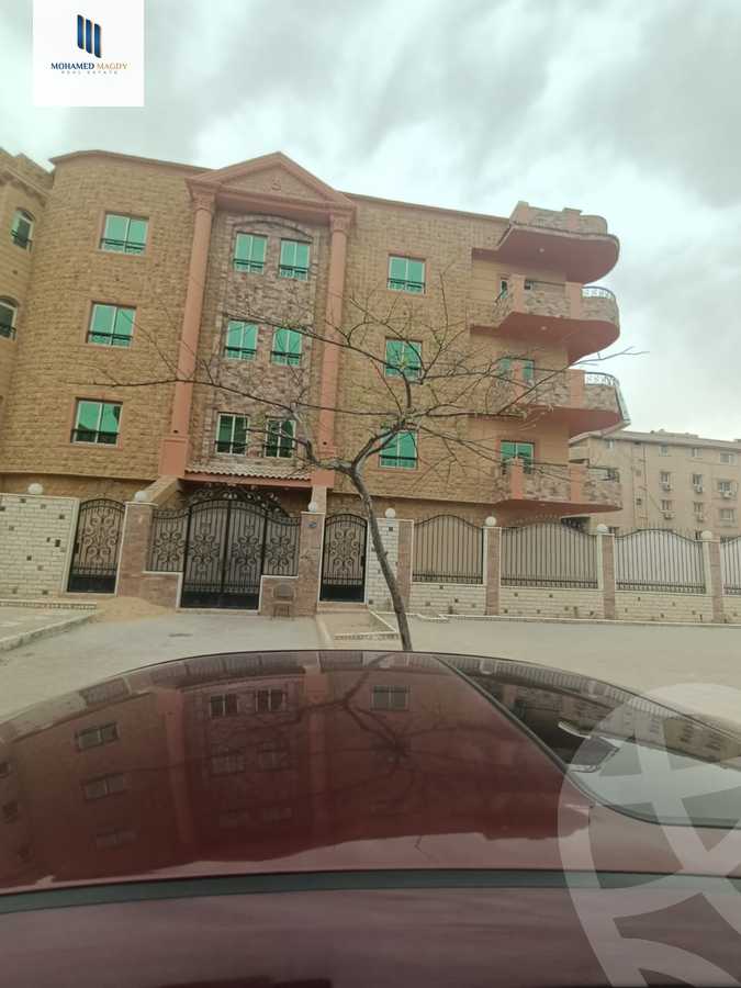 https://aqarmap.com.eg/ar/listing/6346304-for-sale-cairo-6th-of-october-el-hay-el-motamyz-fourth-touristic-village-amin-el-refae-st