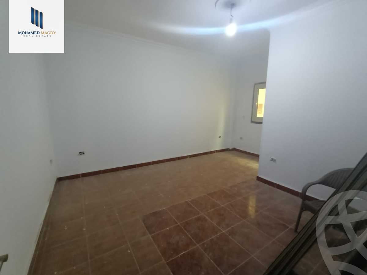 https://aqarmap.com.eg/ar/listing/6346304-for-sale-cairo-6th-of-october-el-hay-el-motamyz-fourth-touristic-village-amin-el-refae-st