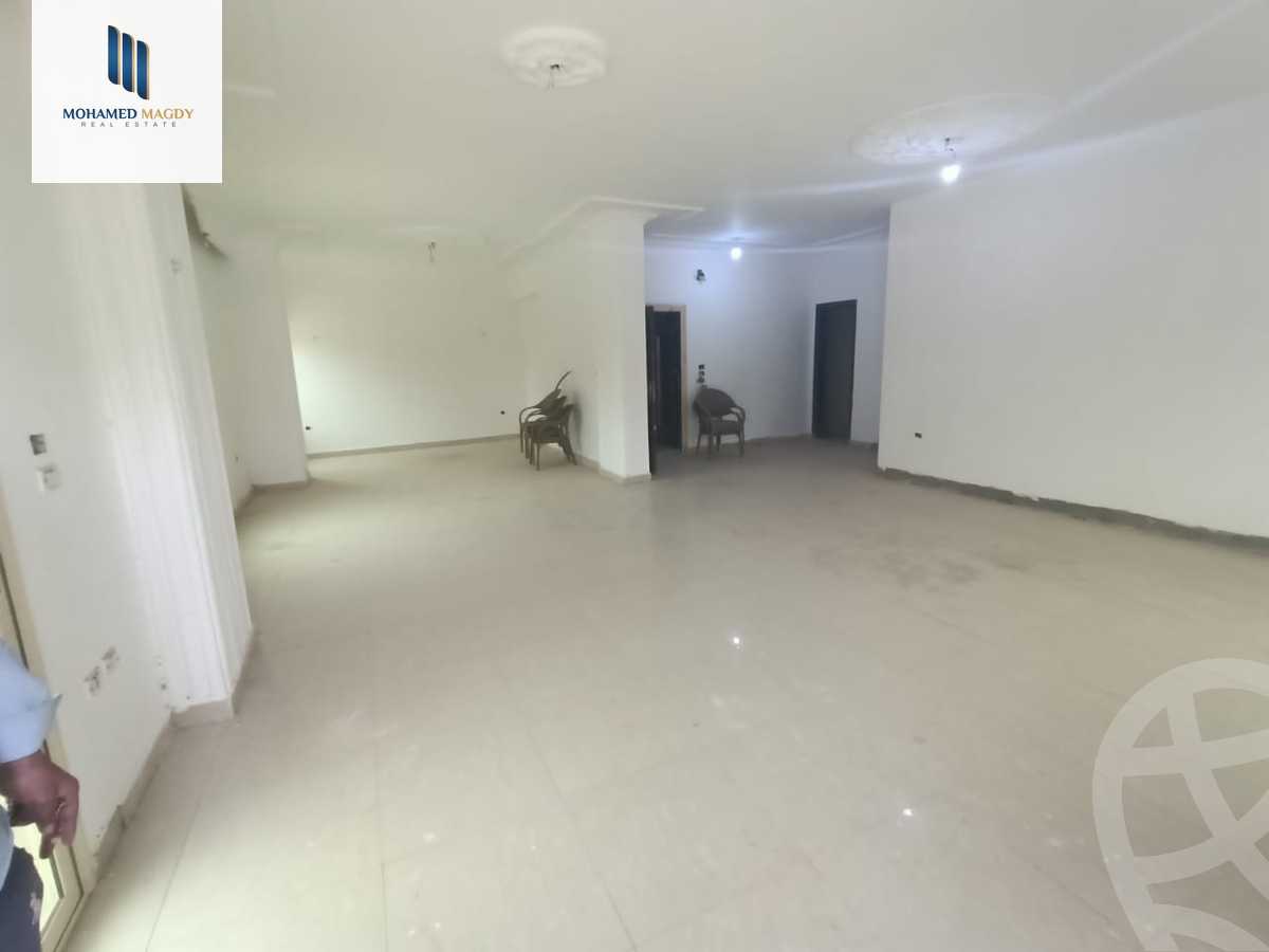 https://aqarmap.com.eg/ar/listing/6346304-for-sale-cairo-6th-of-october-el-hay-el-motamyz-fourth-touristic-village-amin-el-refae-st