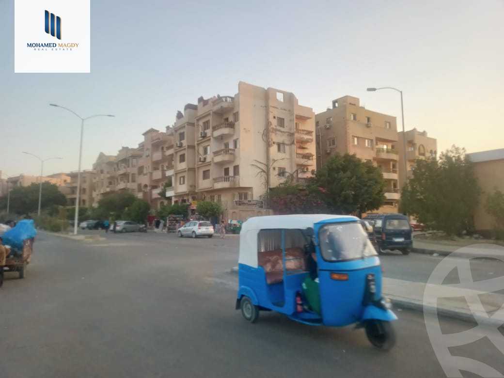 https://aqarmap.com.eg/ar/listing/6353773-for-sale-cairo-6th-of-october-el-ahyaa-neighborhood-1st-dream-house-st
