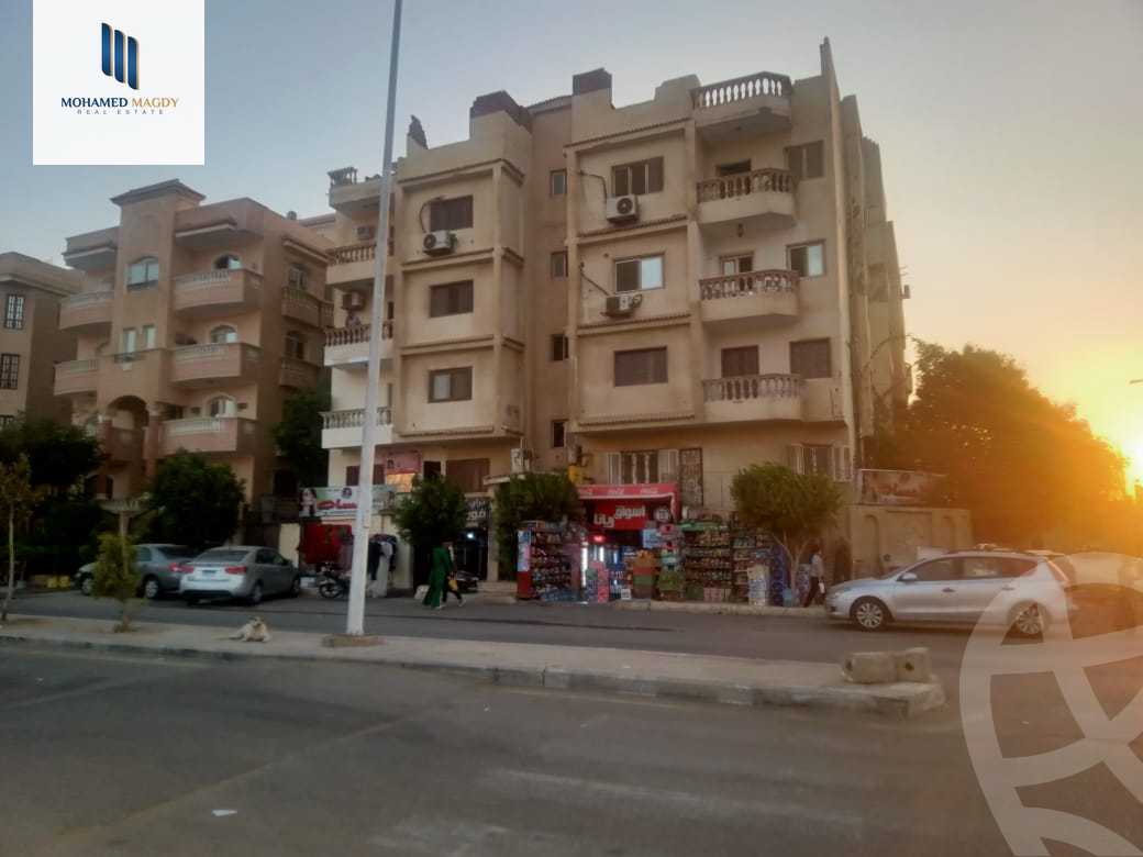 https://aqarmap.com.eg/ar/listing/6353773-for-sale-cairo-6th-of-october-el-ahyaa-neighborhood-1st-dream-house-st