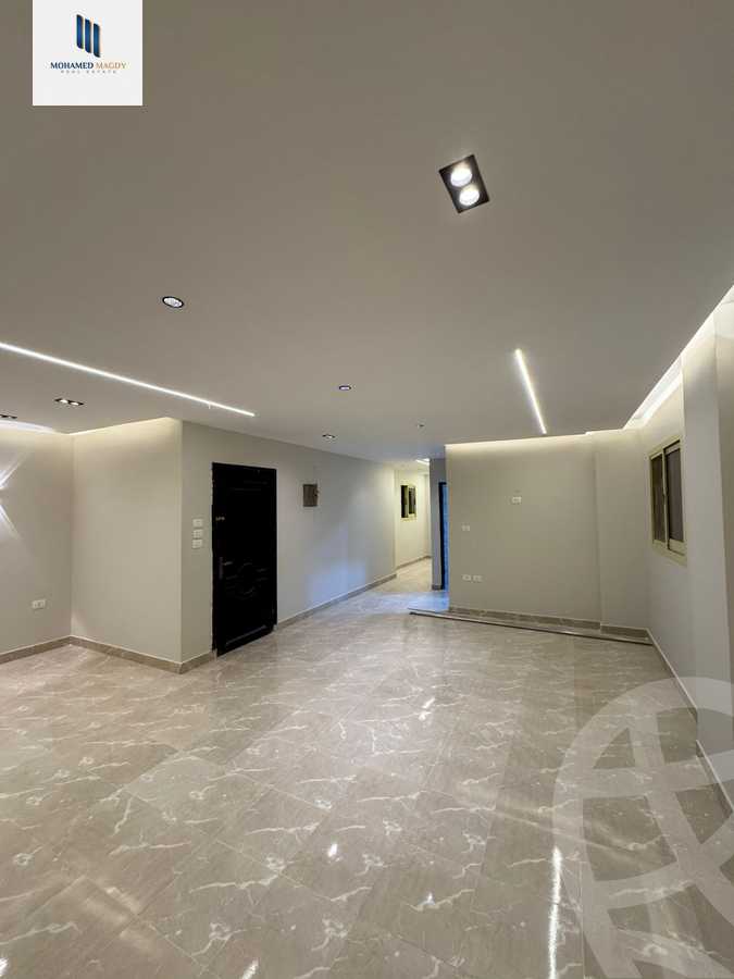 https://aqarmap.com.eg/ar/listing/6354166-for-sale-cairo-6th-of-october-el-ahyaa-neighborhood-1st-sixth-neighborhood