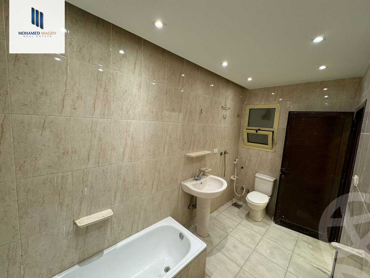 https://aqarmap.com.eg/ar/listing/6354166-for-sale-cairo-6th-of-october-el-ahyaa-neighborhood-1st-sixth-neighborhood
