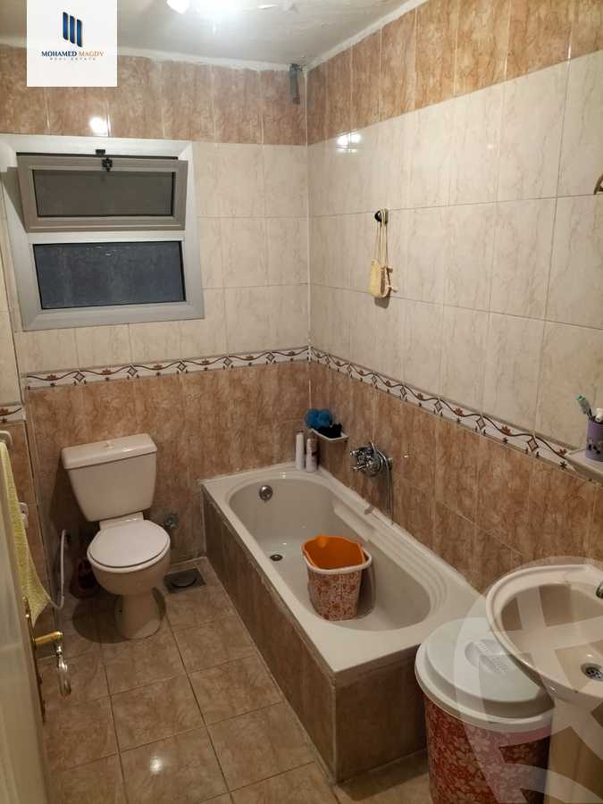 https://aqarmap.com.eg/en/listing/6356000-for-sale-cairo-6th-of-october-el-ahyaa-neighborhood-2nd-divided-from-al-kafrawei-st