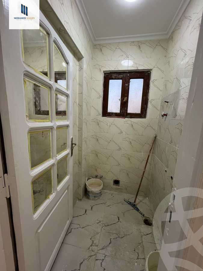 https://aqarmap.com.eg/ar/listing/6356212-for-sale-cairo-6th-of-october-el-ahyaa-neighborhood-2nd-divided-from-al-kafrawei-st