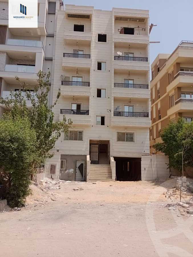 https://aqarmap.com.eg/en/listing/6362979-for-sale-cairo-6th-of-october-el-ahyaa-neighborhood-2nd-divided-from-al-kafrawei-st