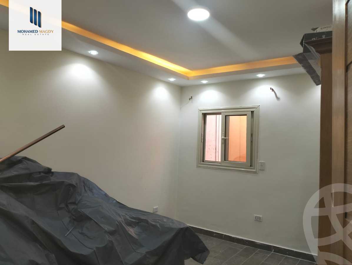 https://aqarmap.com.eg/ar/listing/6363263-for-sale-cairo-6th-of-october-el-ahyaa-neighborhood-2nd-divided-from-al-kafrawei-st