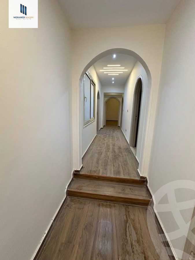 https://aqarmap.com.eg/ar/listing/6374746-for-sale-cairo-6th-of-october-el-ahyaa-neighborhood-2nd-divided-from-al-kafrawei-st