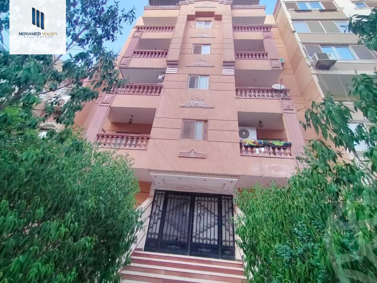 https://aqarmap.com.eg/ar/listing/6374801-for-sale-cairo-6th-of-october-el-ahyaa-neighborhood-3rd-al-hay-al-thalith-st