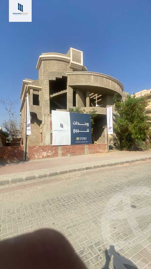 https://aqarmap.com.eg/en/listing/6382755-for-sale-cairo-6th-of-october-el-hay-el-motamyz-first-touristic-village-el-shaheed-mohammed-abdul-latif-alshimi-st