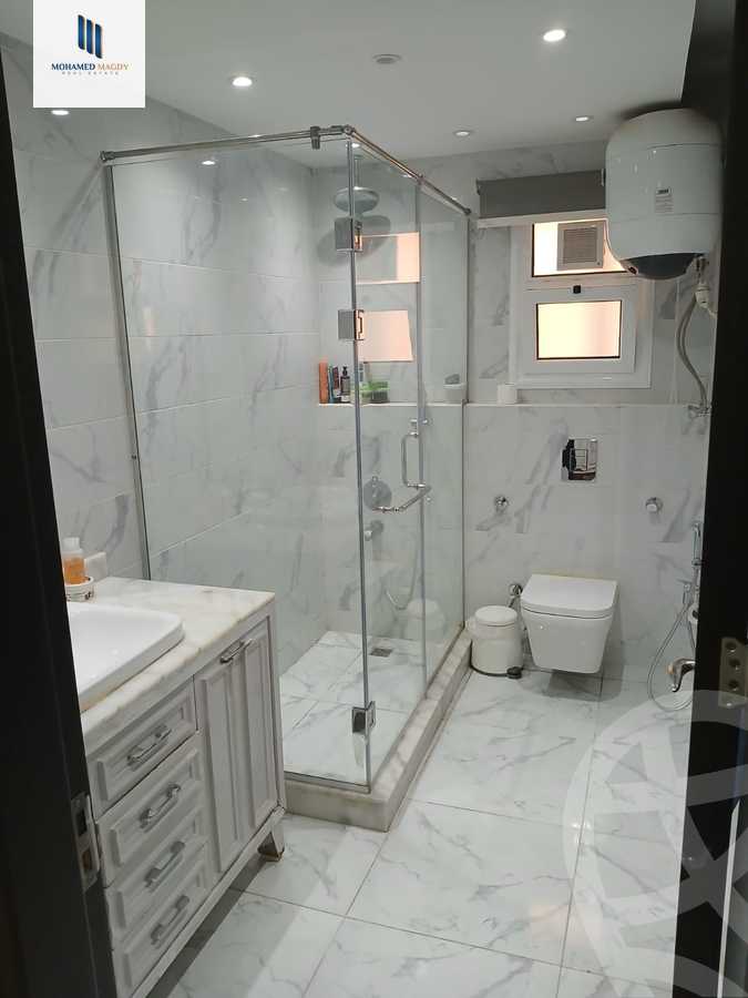 https://aqarmap.com.eg/ar/listing/6382817-for-sale-cairo-el-sheikh-zayed-city-compounds-el-khamayel