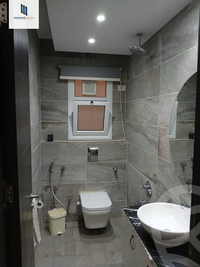 https://aqarmap.com.eg/ar/listing/6382817-for-sale-cairo-el-sheikh-zayed-city-compounds-el-khamayel