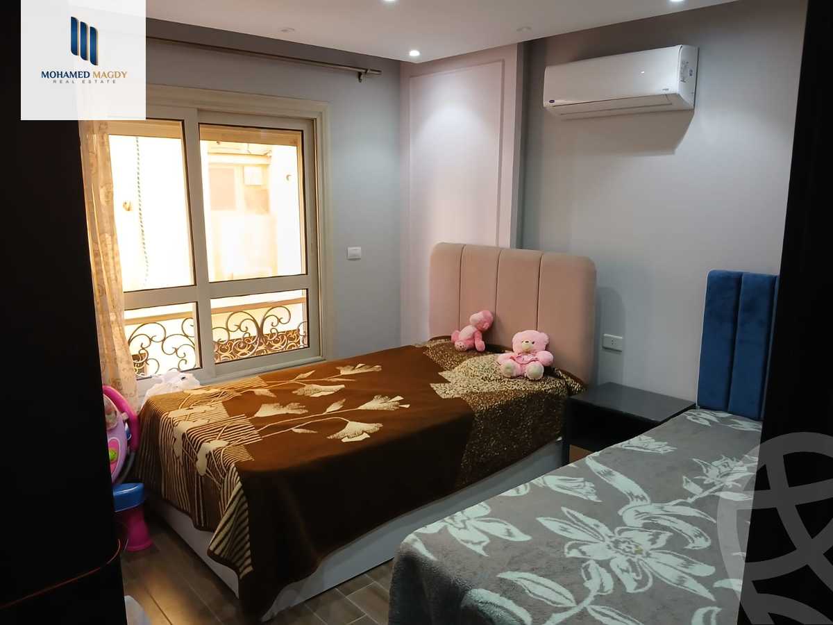 https://aqarmap.com.eg/ar/listing/6382817-for-sale-cairo-el-sheikh-zayed-city-compounds-el-khamayel