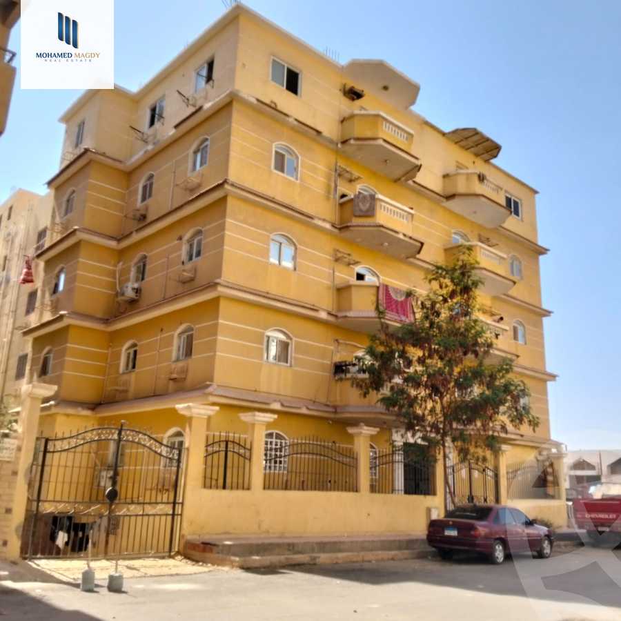 https://aqarmap.com.eg/ar/listing/6383017-for-sale-cairo-6th-of-october-el-ahyaa-neighborhood-3rd-street-33