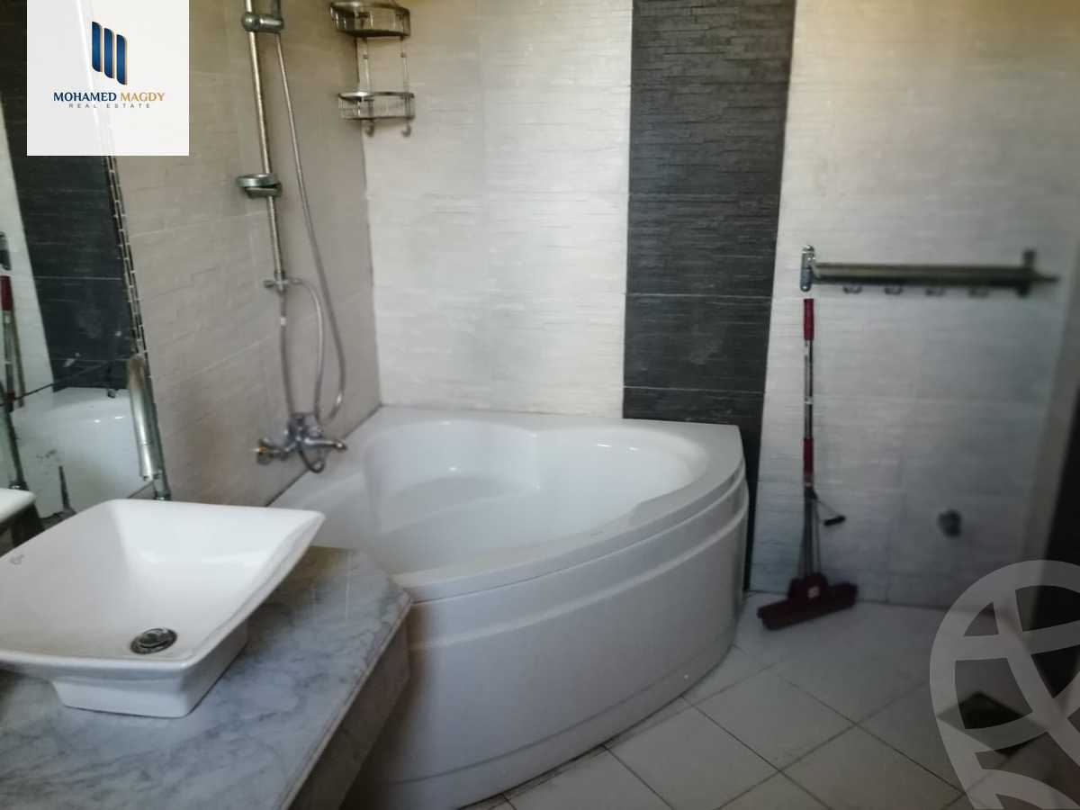 https://aqarmap.com.eg/en/listing/6395211-for-sale-cairo-el-sheikh-zayed-city-compounds-hadayek-el-mohandiseen