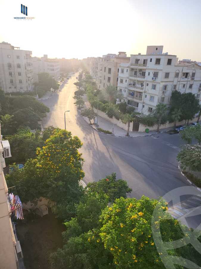 https://aqarmap.com.eg/en/listing/6406317-for-sale-cairo-el-sheikh-zayed-city-compounds-beverly-hills