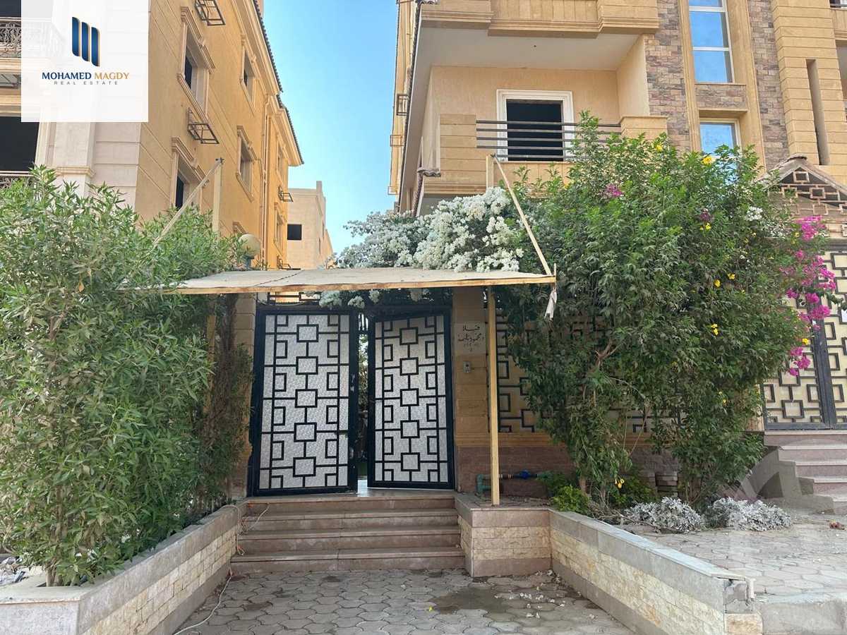 https://aqarmap.com.eg/ar/listing/6425352-for-sale-cairo-6th-of-october-el-tawsaat-el-shamalya-hy-2000-qt
