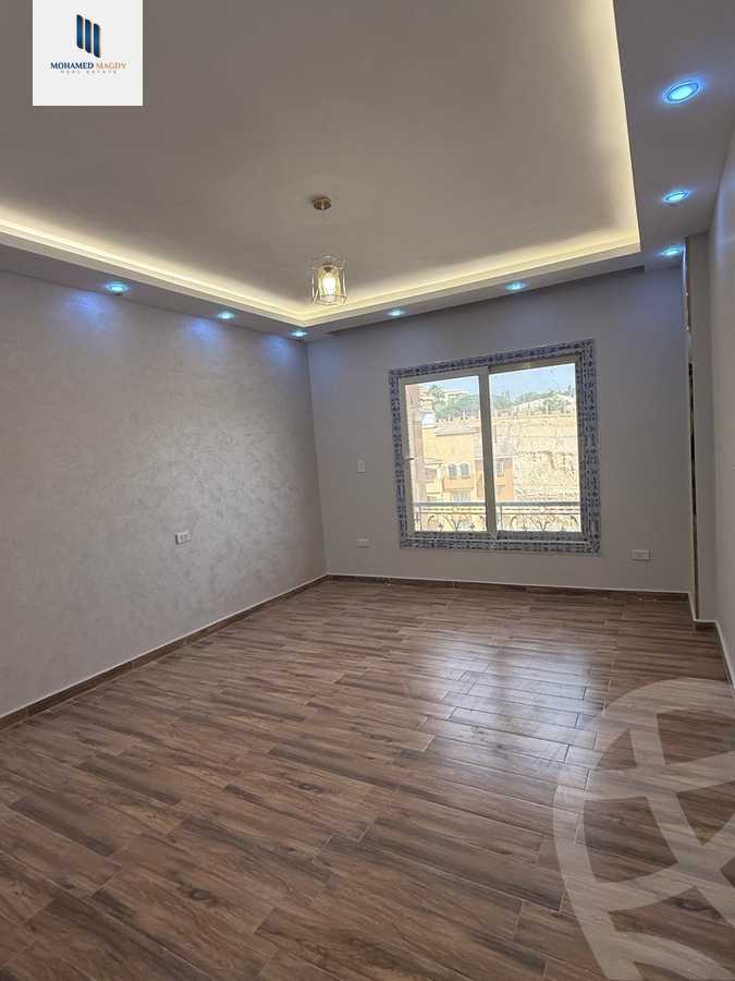https://aqarmap.com.eg/en/listing/6473442-for-sale-cairo-el-sheikh-zayed-city-compounds-el-khamayel